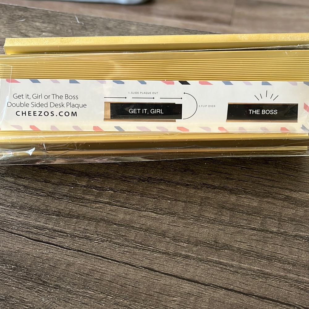 Double sided desk plaque